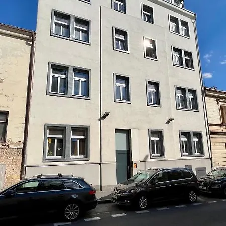 The Close To The Center And O2 Arena Apartment Prag